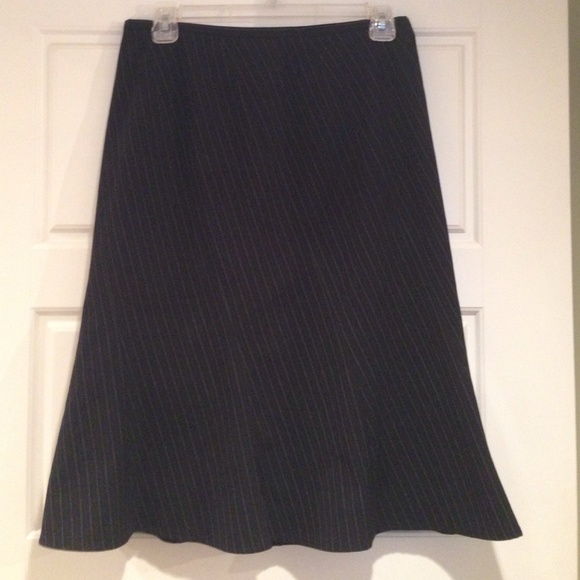 BLACK PINSTRIPE SKIRT