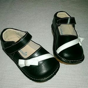 Toddler Girl Squeaky Shoes