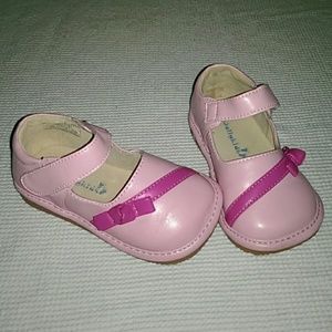 Toddler Girl Squeaky Shoes
