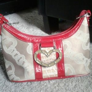 Beige/red purse