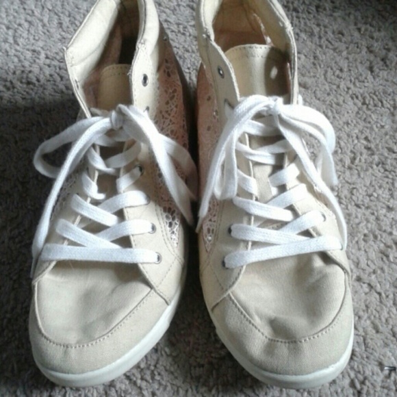 Beige high-tops