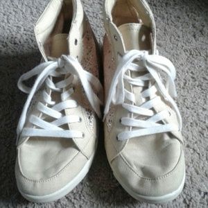 Beige high-tops