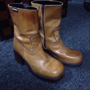 🎈SOLD🎈Leather Tan Riding Boots w Zipper