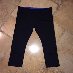 Lorna Jane black workout capris