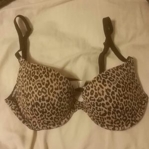 Leapord vs bra