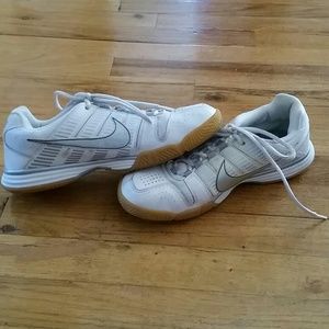 NIKE volleyball sneakers