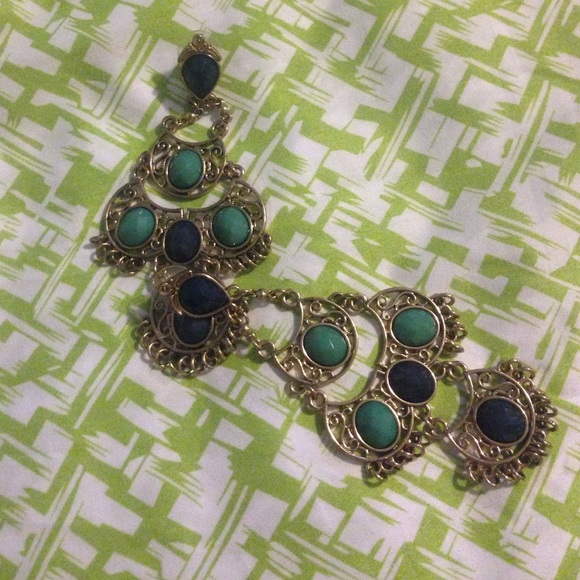 Earrings - Picture 3 of 3