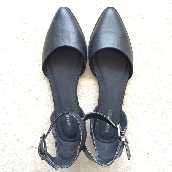 Pointed Black Flats NEVER WORN