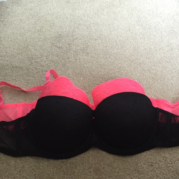 2 H&M Bras