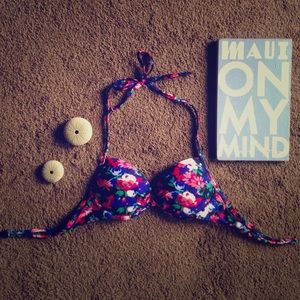 Unique floral bikini top 👙💐🌊