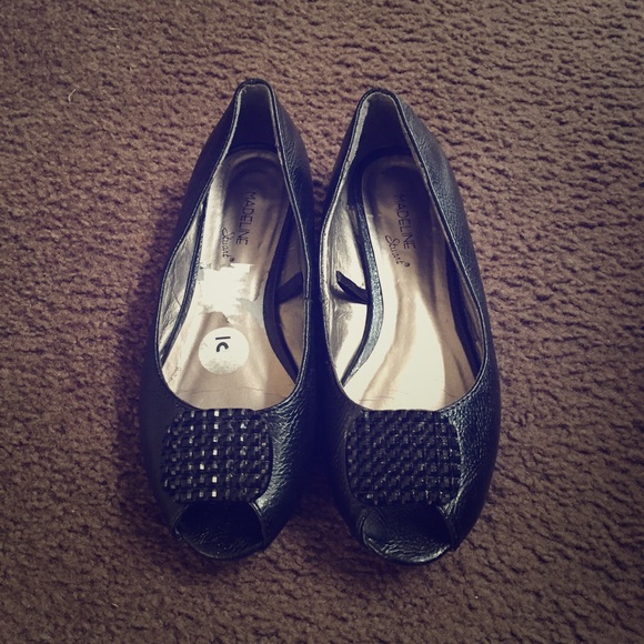 🍭MADELINE STUART LEATHER FLAT