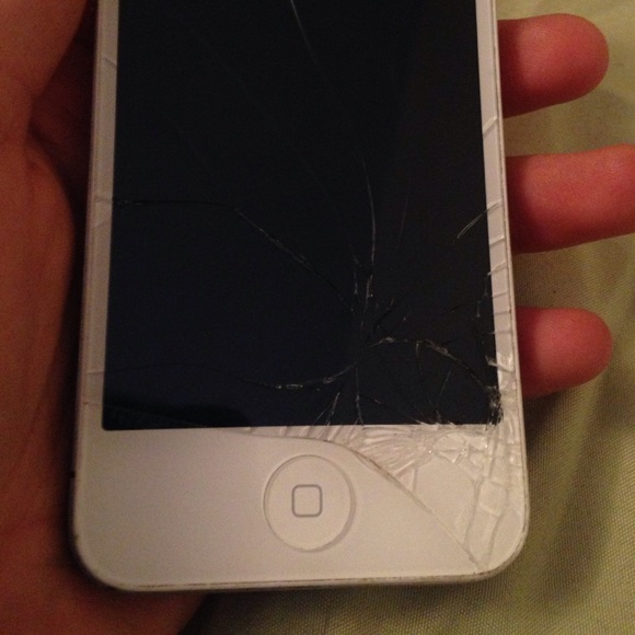 White IPhone 4s Verizon - Picture 3 of 4