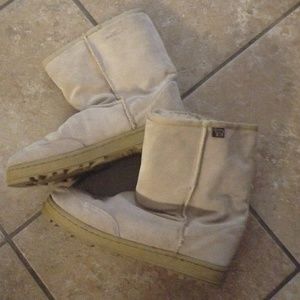 AUSTRALIAN BOOT COMPANY