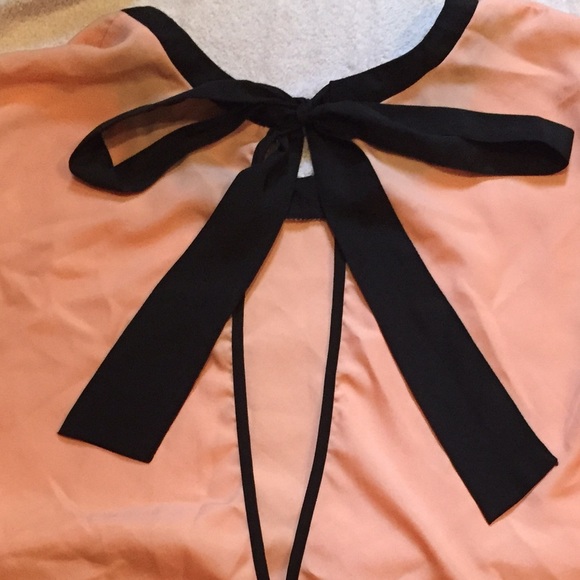 Adorable Top! - Picture 4 of 4