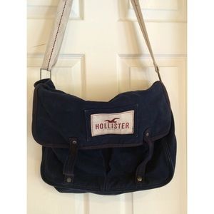 Hollister Crossbody (Navy)
