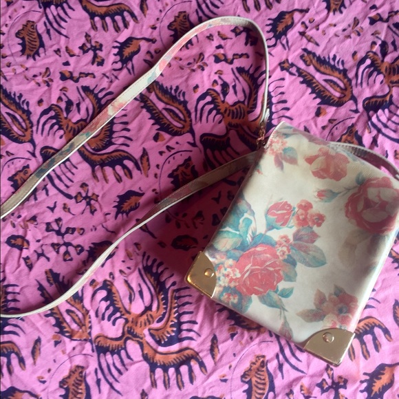 Baggage by Jeffrey Campbell! - Picture 2 of 4