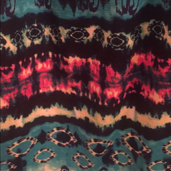 🆕 Vibrant Print Off The Shoulder Dress - Picture 7 of 7