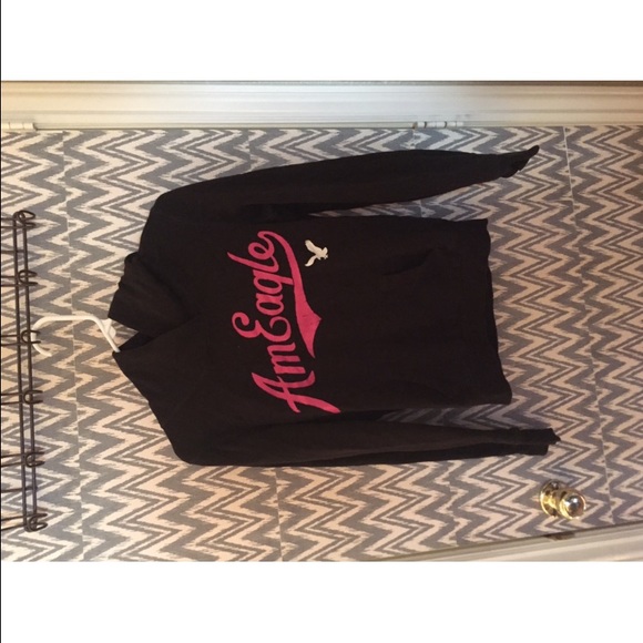 Black & pink American eagle hoodie