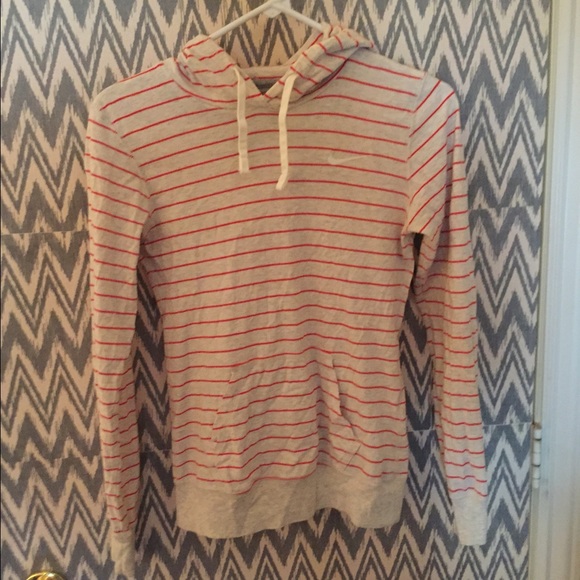 Nike long sleeve hooded shirt