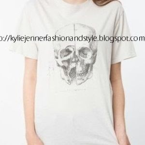 Brandy Melville skull top