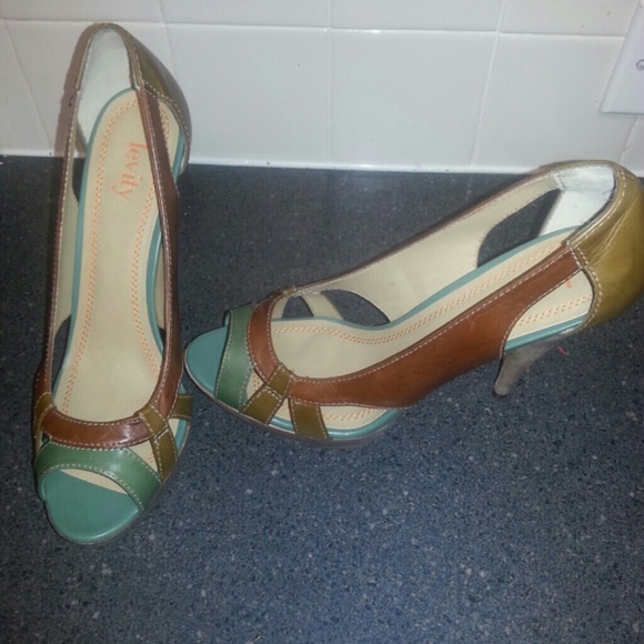levity Shoes Levity Pump Poshmark