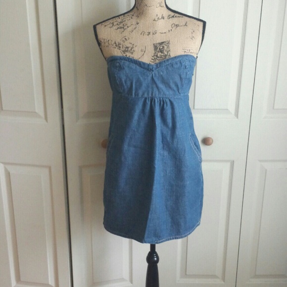 Charlotte Russe Dresses & Skirts - Charlotte Russe strapless Denim dress