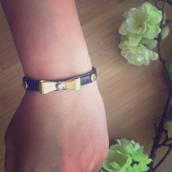 ✨Host pick✨enri Bendel bow strap🎀