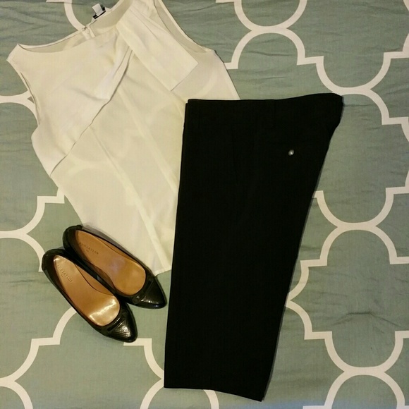 Guess slack style shorts - Picture 1 of 3