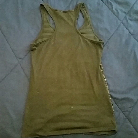 Black ruffle tank - Picture 2 of 2