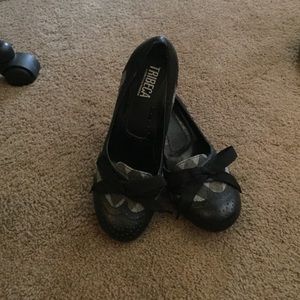 Kenneth Cole Flannel Pumps