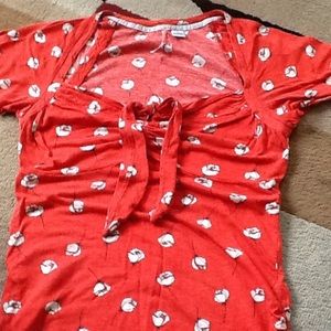 RicRac size medium rose pattern top.