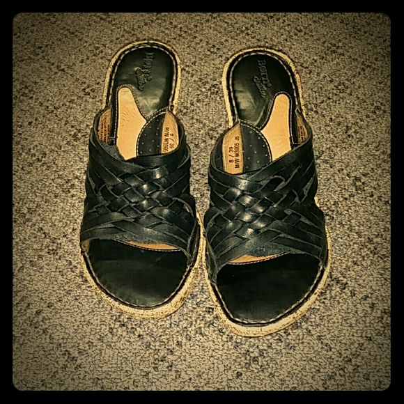 Born Shoes - Born wedge leather sandal