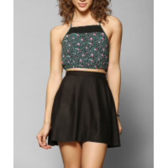 Floral UO Cropped Halter