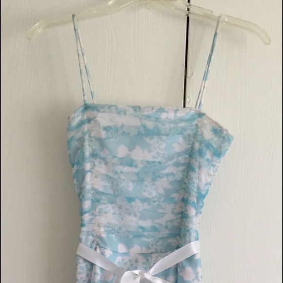 Beautiful Gauzy Summer Dress - White/Blue