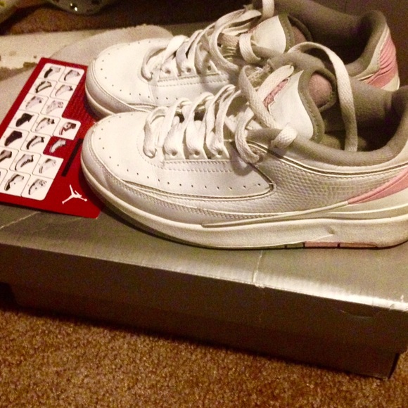 2005 low top 2s size 4 - Picture 3 of 3