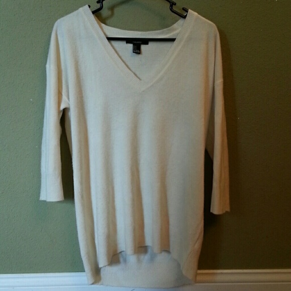 Thin sweater