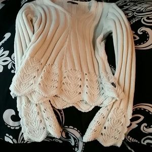 BCBG white Sweater sz Medium NWOT