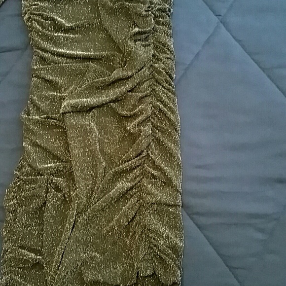 One sleeved black dress - Picture 2 of 3