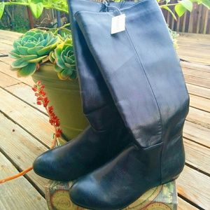 Forever 21 black boots