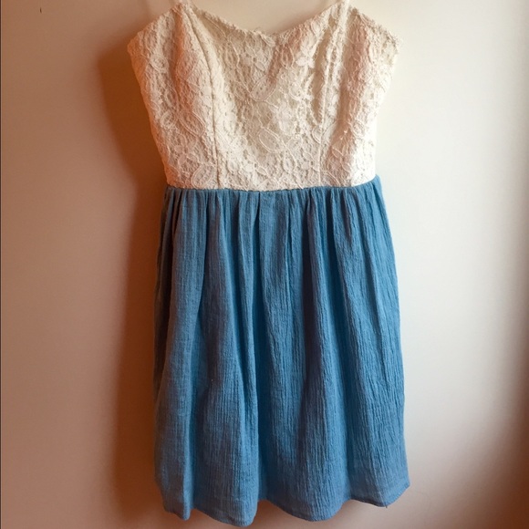 Lace strapless dress