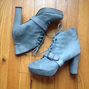 Seychelles gray leather ankle boots
