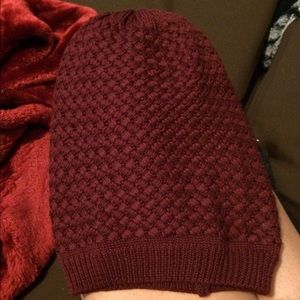 fitted dark maroon beanie
