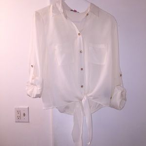 Vince Camuto cream blouse