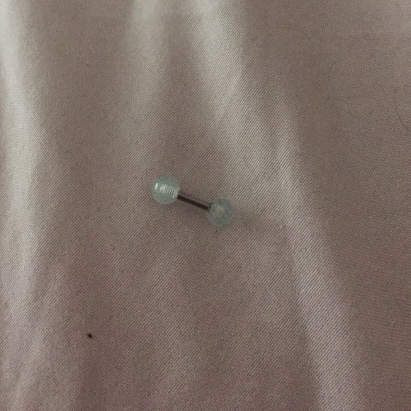 Glow in the dark cartilage earring! (ONE ONLY!)