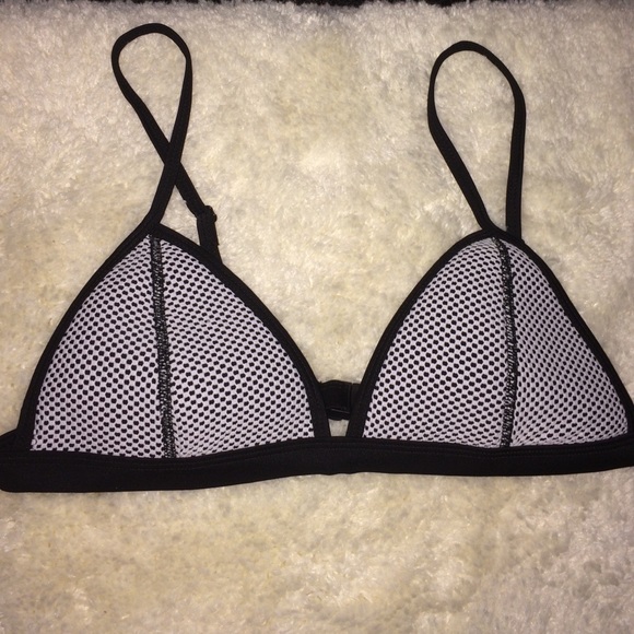 Triangl look alike top