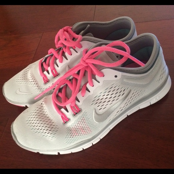 Nike Free 5.0 TR Fit 4 women's white pink 6.5/7 - Picture 2 of 4