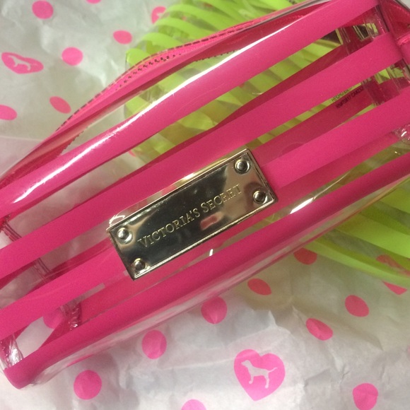 Set of 2 victoria's Secret makeup bags💓💓💓 - Picture 2 of 3