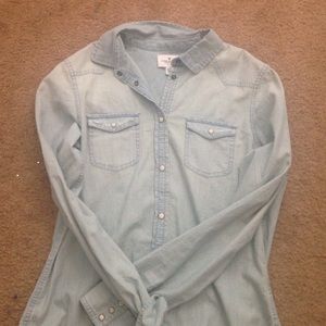 Never Worn American Eagle Denim Button Up