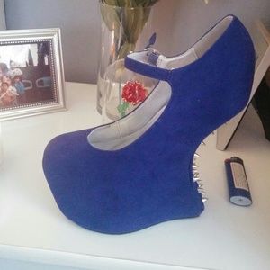 Blue studded wedges