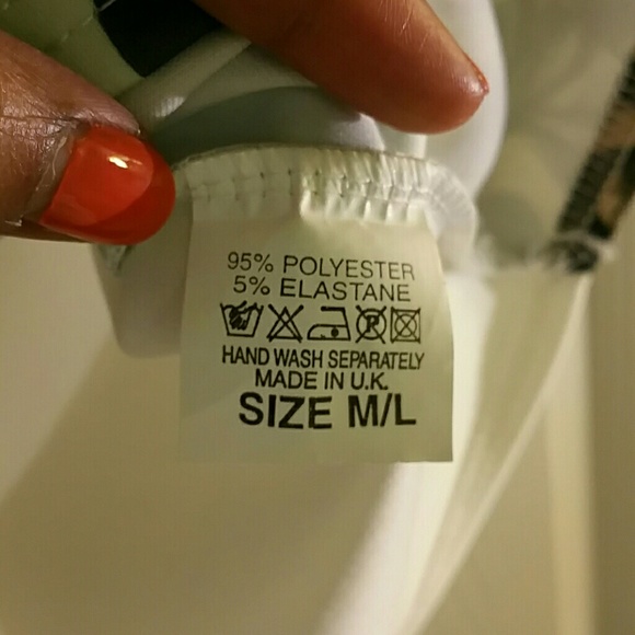 Graphic print dress - Picture 3 of 3